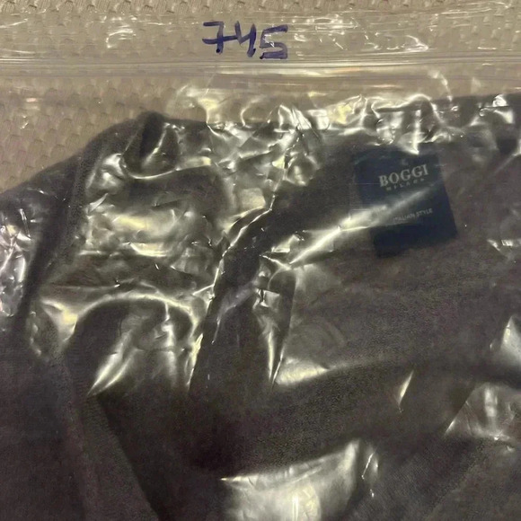 BOGGI Milano size Med wool V-Neck Gray Cardigan wool sweater - Picture 11 of 11